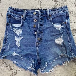 Abercrombie size 27 (4) Ultra High Rise Mom Short